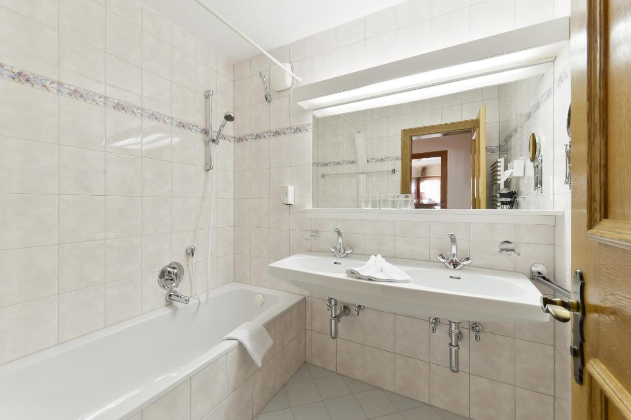 Haus Wallis Ξενοδοχείο Lech am Arlberg Δωμάτιο φωτογραφία
